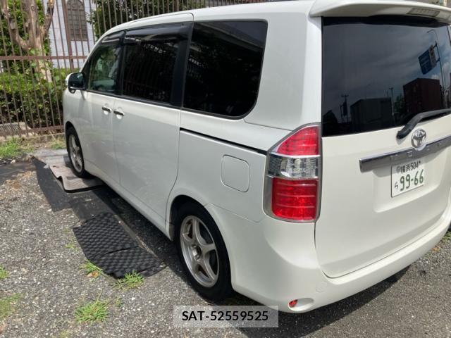 Toyota NOAH 2009-07 8547349-2