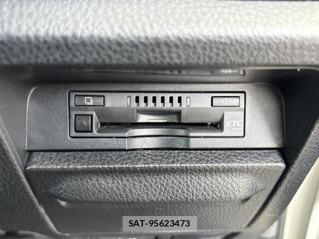 Toyota NOAH 2019-01 8547473-17