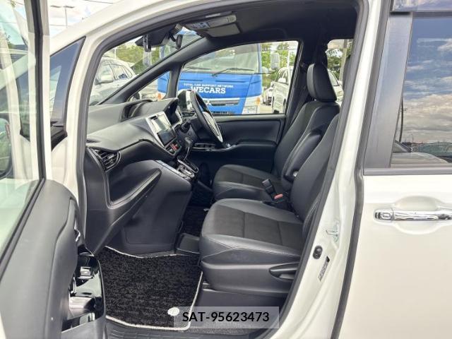 Toyota NOAH 2019-01 8547473-6