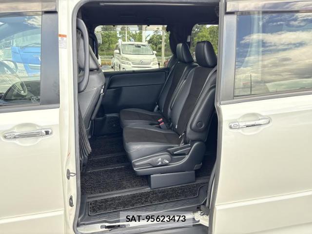 Toyota NOAH 2019-01 8547473-7