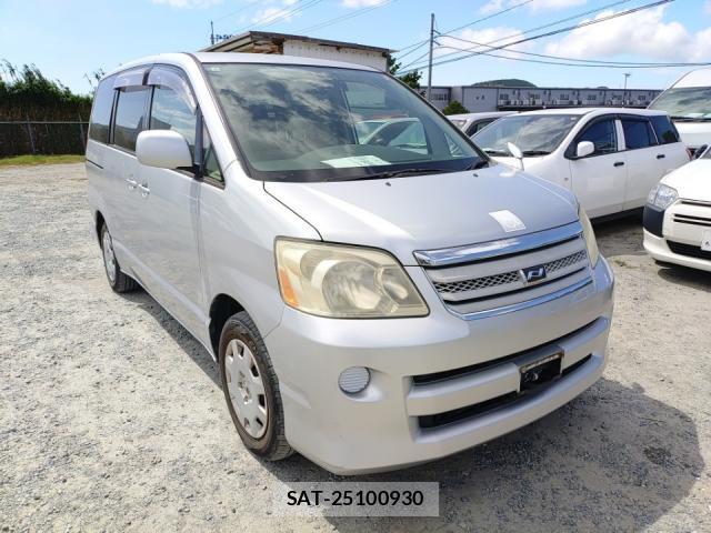 Toyota NOAH 2006-02 8547562-1