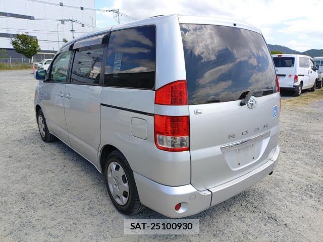 Toyota NOAH 2006-02 8547562-4