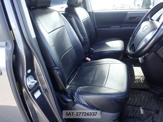 Toyota NOAH 2012-05 8547954-5