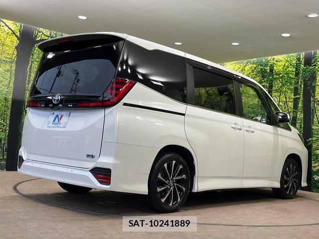 Toyota NOAH 2023-07 8547970-17