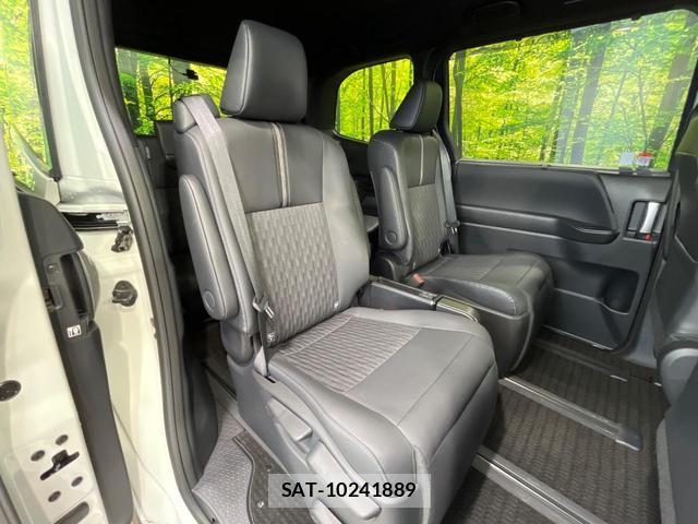 Toyota NOAH 2023-07 8547970-8