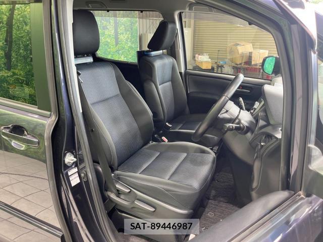 Toyota NOAH 2017-01 8548083-7