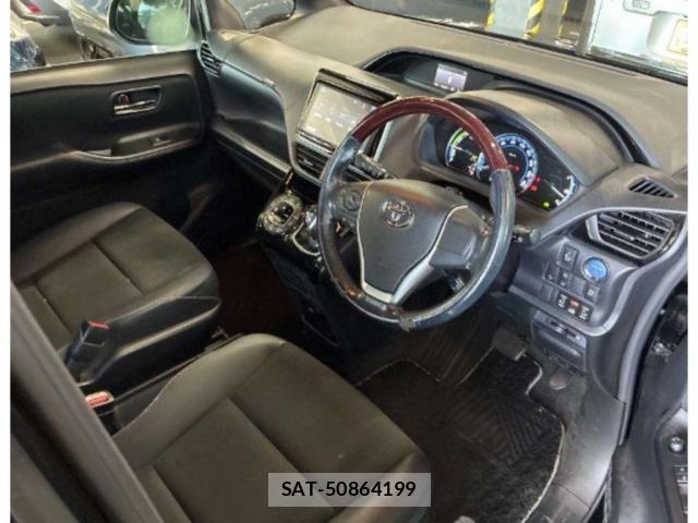 Toyota NOAH 2017 8548117-2