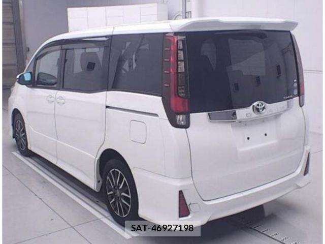 Toyota NOAH 2015-12 8548145-1