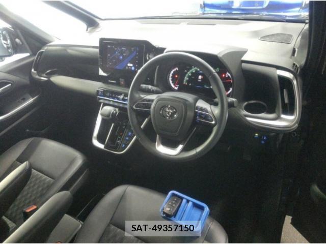 Toyota NOAH 2025-04 8548408-2