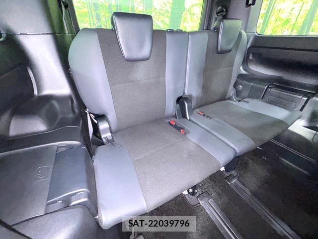 Toyota NOAH 2019-05 8548638-10