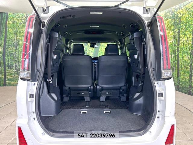 Toyota NOAH 2019-05 8548638-11