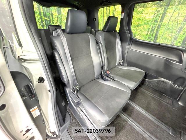 Toyota NOAH 2019-05 8548638-9