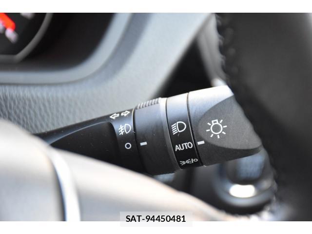Toyota NOAH 2021-12 8548654-11