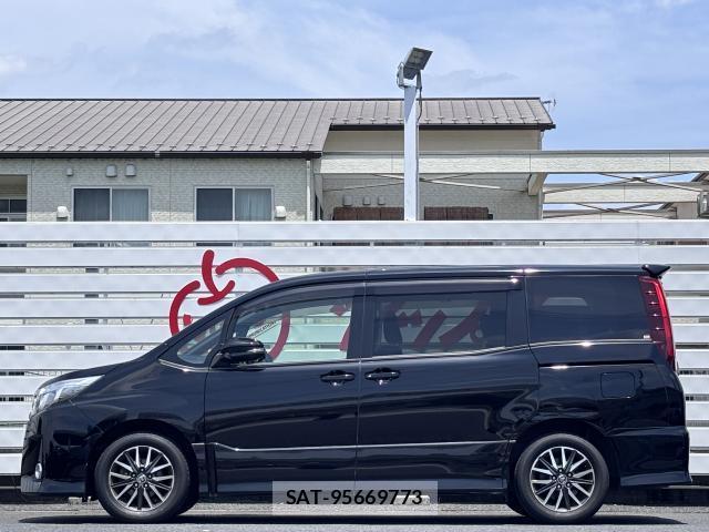 Toyota NOAH 2019-10 8549034-2
