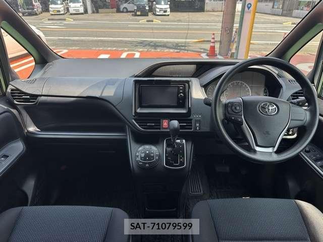 Toyota NOAH 2017-06 8549114-2