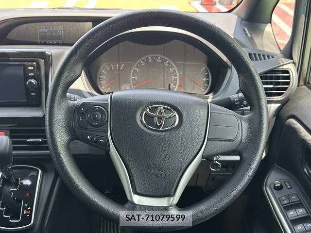 Toyota NOAH 2017-06 8549114-4