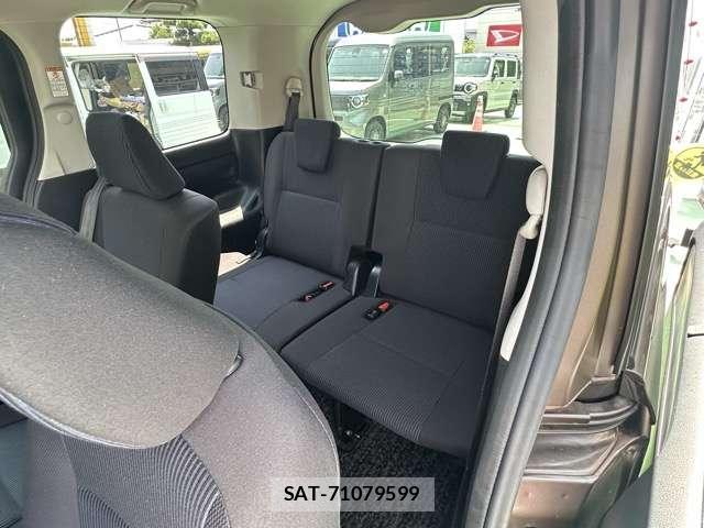 Toyota NOAH 2017-06 8549114-7