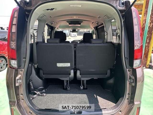 Toyota NOAH 2017-06 8549114-8