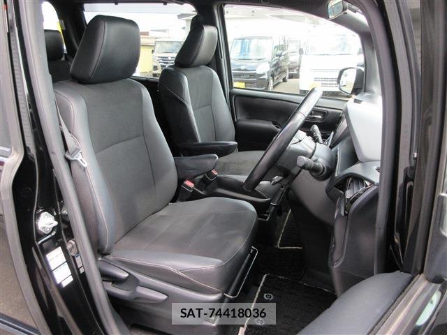 Toyota NOAH 2019-08 8549470-17