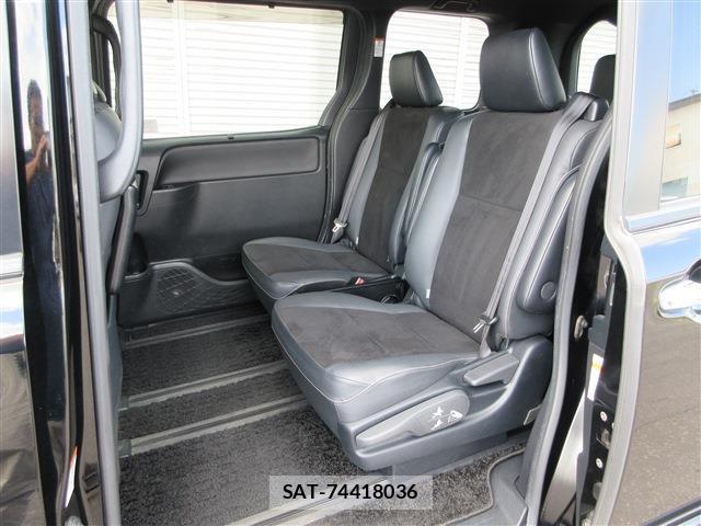 Toyota NOAH 2019-08 8549470-18
