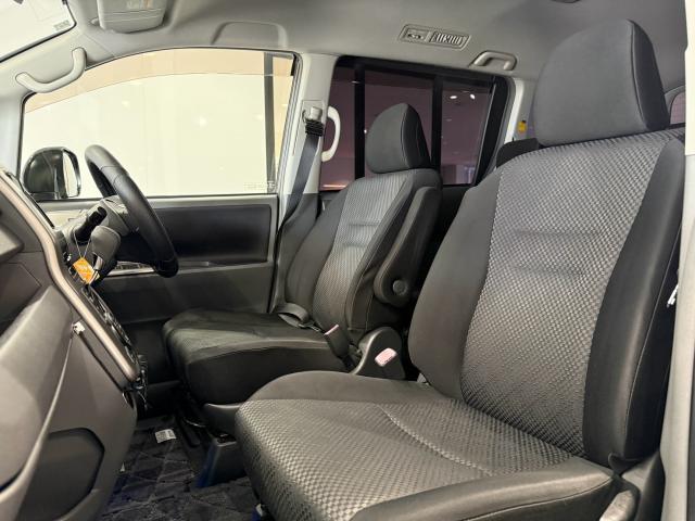 Toyota NOAH 2008-01 8549481-1