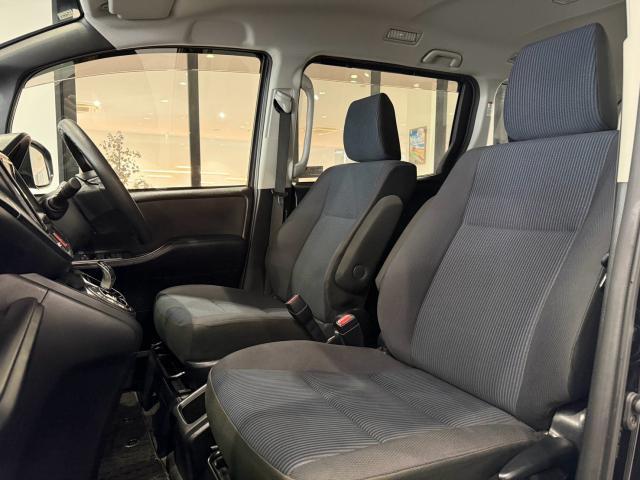 Toyota NOAH 2021-08 8549482-1