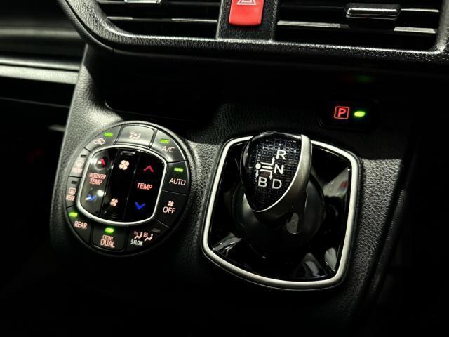 Toyota NOAH 2021-08 8549482-10