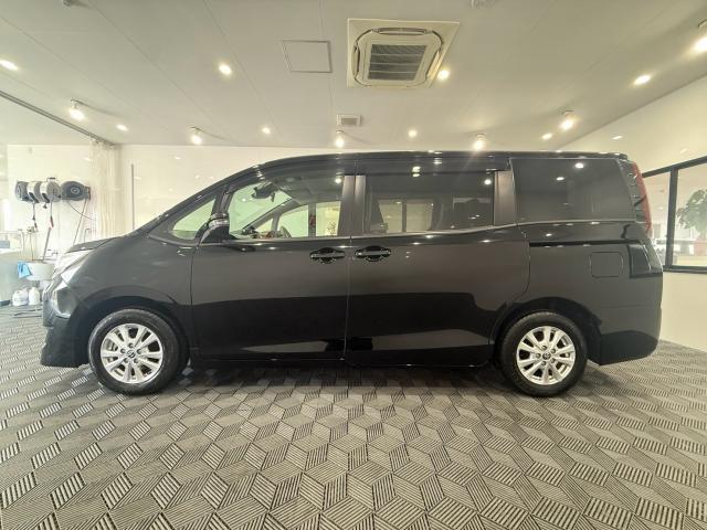 Toyota NOAH 2021-08 8549482-17