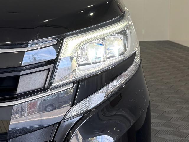 Toyota NOAH 2021-08 8549482-18