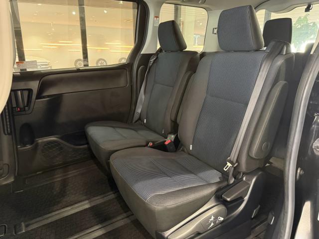 Toyota NOAH 2021-08 8549482-2