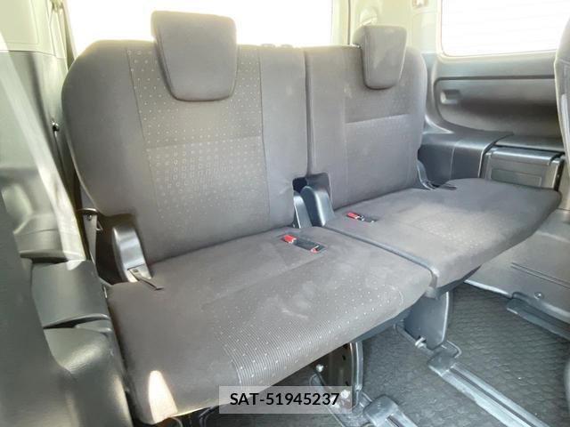 Toyota NOAH 2015-11 8549628-10