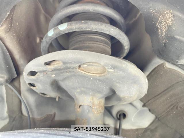 Toyota NOAH 2015-11 8549628-18
