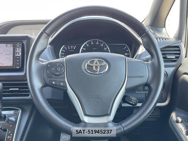 Toyota NOAH 2015-11 8549628-19