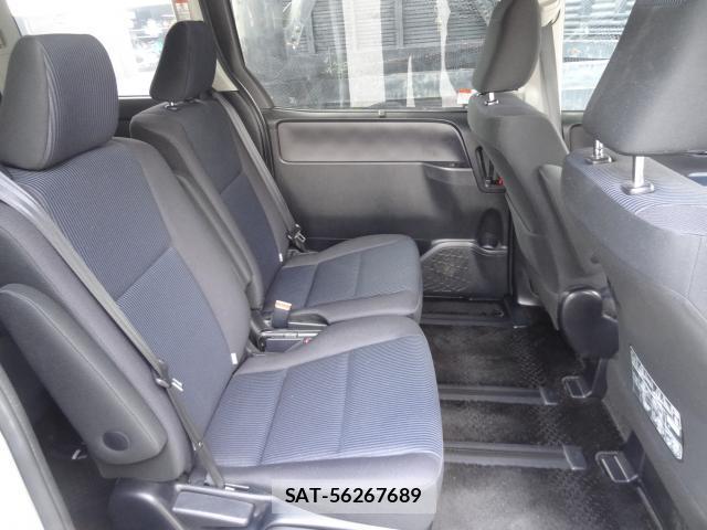 Toyota NOAH 2015-05 8549724-12