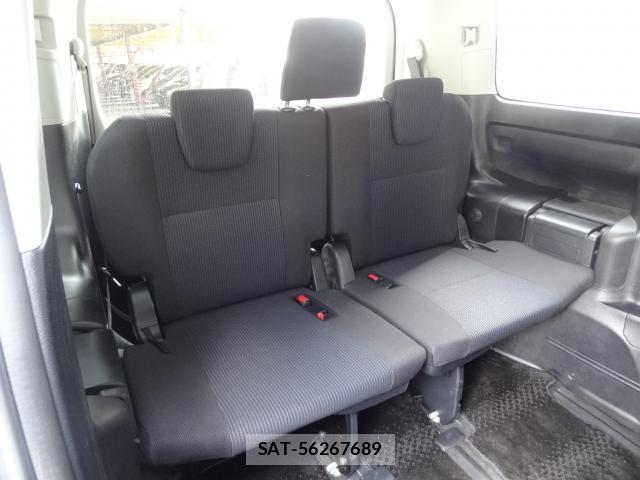 Toyota NOAH 2015-05 8549724-13