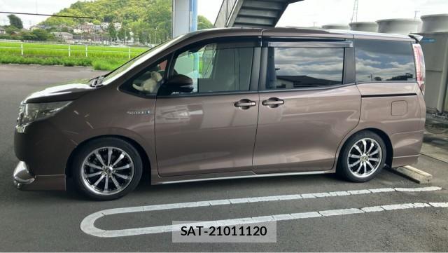 Toyota NOAH 2016-03 8550277-10