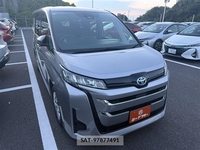 Toyota NOAH 2022-07 8550635-0