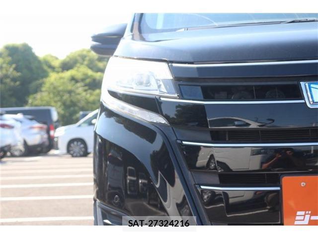 Toyota NOAH 2017-12 8550755-9