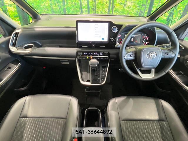 Toyota NOAH 2023-08 8550813-1