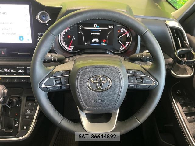 Toyota NOAH 2023-08 8550813-11