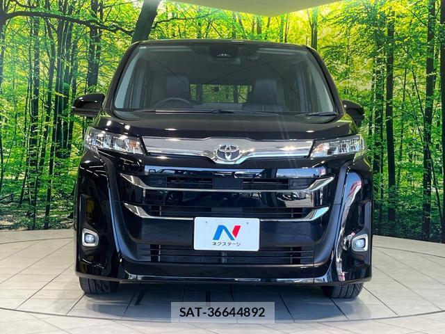 Toyota NOAH 2023-08 8550813-14