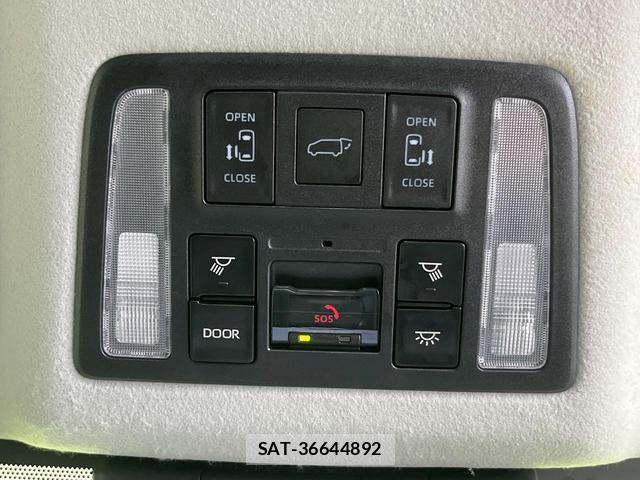 Toyota NOAH 2023-08 8550813-4