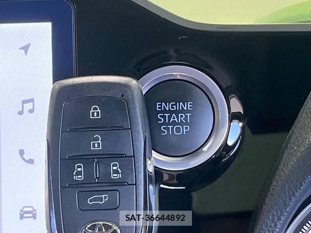 Toyota NOAH 2023-08 8550813-6