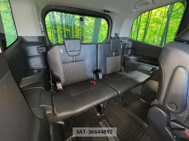 Toyota NOAH 2023-08 8550813-9