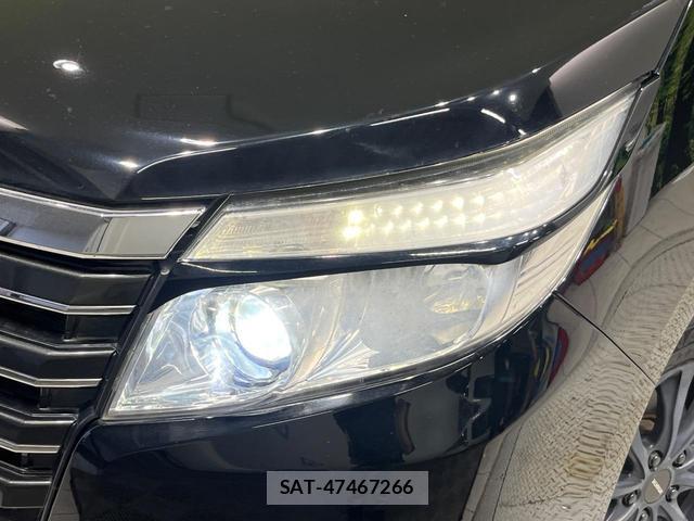 Toyota NOAH 2015-10 8550906-14