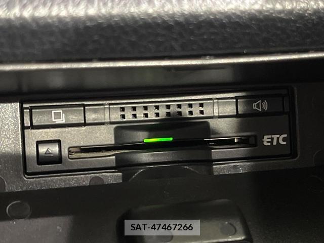 Toyota NOAH 2015-10 8550906-7