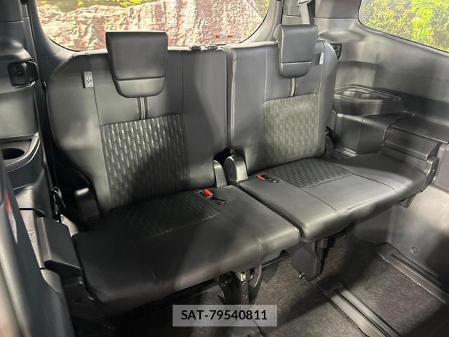 Toyota NOAH 2024-05 8550967-9