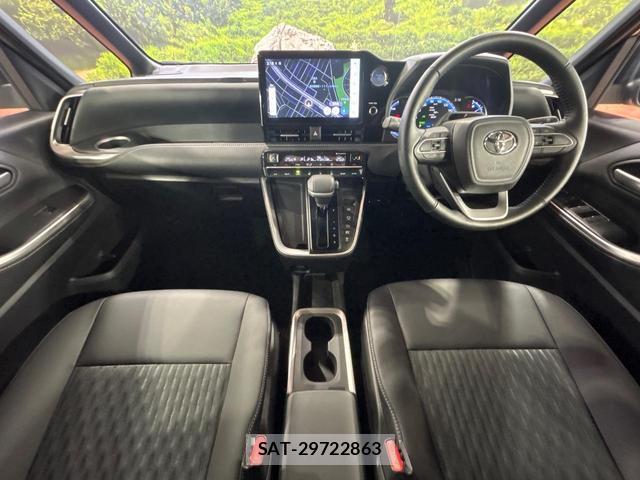 Toyota NOAH 2022-04 8550968-1
