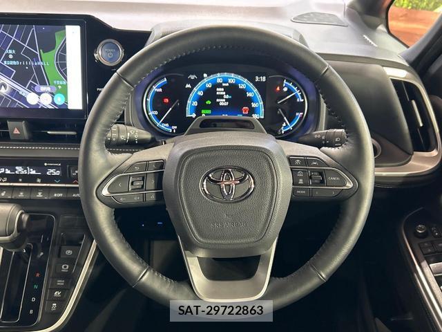 Toyota NOAH 2022-04 8550968-11