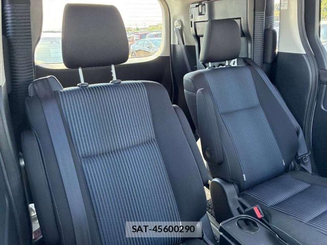 Toyota NOAH 2015-08 8551010-3